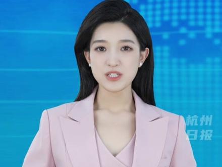 #高铁上一幼童在父母怀中哭闹 男子要求幼童父母带孩子离开座位 其间不断要求乘警介入 周围乘客:这种人就是不懂社会经验#主播说新闻