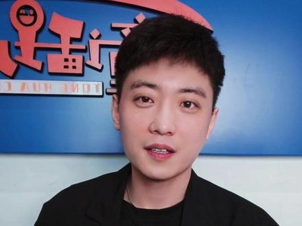 从修车学徒到世界赛场,以热爱为引擎,用坚持破垄断。张雪机车,一战封神,中国制造,闪耀世界🏍️#张雪 #张雪机车 #张雪夺冠