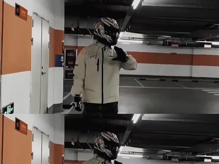 摩托车乌鸦转场特效教程来啦 乌鸦转场特效教程 摩托车乌鸦转场 摩托车乌鸦转场ai指令 摩托车乌鸦覆面转场ai指令 三千鸦杀覆面转场豆包指令 乌鸦转场特效 乌鸦无缝衔接转场视频教程 摩托车乌鸦转场视频教程 摩托车乌鸦转场 摩托车乌鸦转场ai指令 #摩托车乌鸦转场特效教程 #乌鸦转场特效教程 #摩托车乌鸦转场 #摩托车乌鸦转场ai指令 #即梦ai