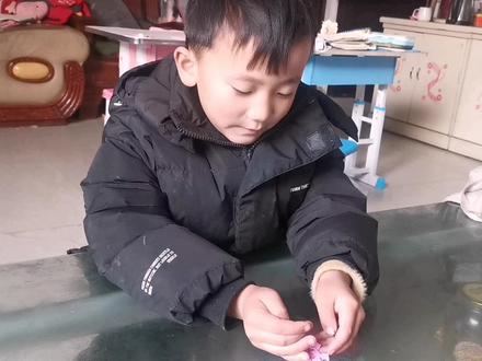 小伙子喜欢拼乐高,今天拼了太空人,大家看看怎么样呢? #童年玩具 #拼积木 #小朋友玩具