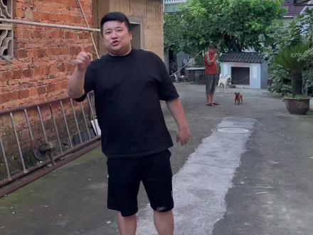 演技这么好的狗狗,都没见过吧?#转转回收