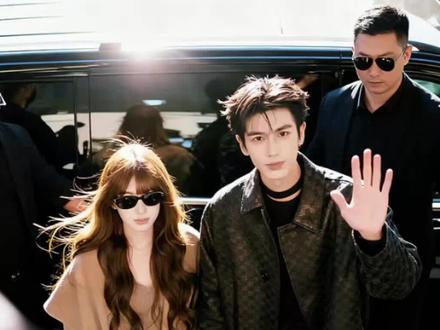 和明星ai合照 豆包还是太全面了!#站姐视角 #ai爱豆合照 #狗仔跟拍 #豆包ai #豆包P图已经nextlevel了 豆包P图明星合照教程 ai合照生成双人照