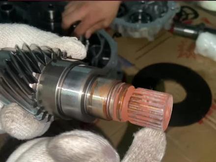 第30集|#汽车维修 #吉利帝豪EV #电动机 最近有几台新能源的这个发动机输出轴有问题,来研究学习一下吧!@吉利汽车 @抖音小助手