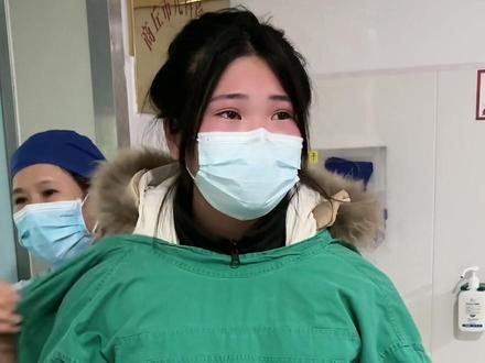 #记录生活 #产后 #icu #肺炎 探视看到宝宝泪就止不住了 多想抱抱你…… @抖音创作小助手