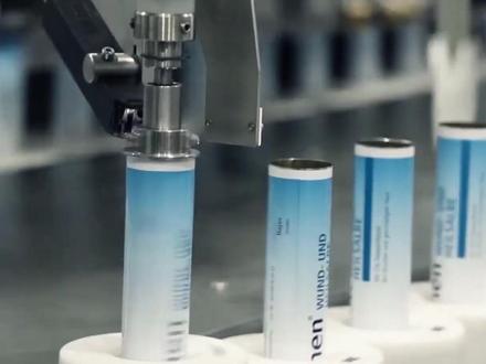 彩条牙膏是怎么制作的?颜色为何不会混到一起,看完涨知识了#科普