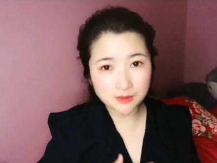 不要相信什么细儿无六月的说法,新闻上每年都会报导很多因为捂热综合征导致宝宝死亡的案例!一定要告诫孩子的爷爷奶奶