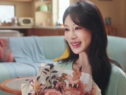 实力派配宝藏种花游戏,双向奔赴太戳了,跟着紫妹种花收真花,解锁专属浪漫花园~#我的花园世界#玩游戏送真花