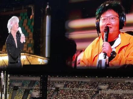 薛小狐狸与紧紧紧张的的的小姐姐#演唱会 #薛之谦演唱会 #薛之谦青岛演唱会 #万兽之王