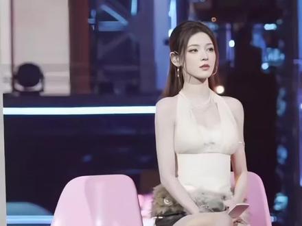 阿瓜 《坏女孩》直拍来啦~宝宝今天特别棒!#张予曦 #徐良 #坏女孩 #湖南卫视跨年演唱会 #舞台直拍