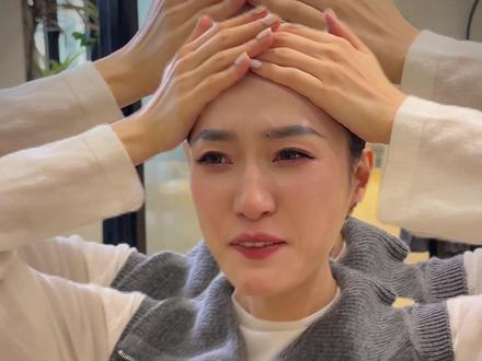 理发挑战✂️300➕跟1900➕到底谁赢了⁉️ 姐妹们我又来剪头发啦~
这次的老师自告奋勇
那就让他试一试吧~
-
是“真香警告”还是“翻车现场”?
留言告诉我哦~
#理发 #剪头发 #过年理发像一场豪赌 #短发