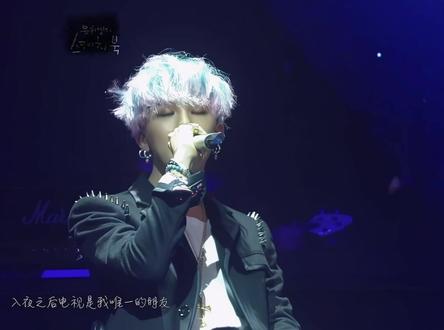 谁用过这首歌当过手机来电铃声
龙哥这个发型太好看啦,封神系列
忙内实力真的很强的,宝藏女孩
#权志龙 ##2ne1 #minzy #你是凭实力刷到的 #音乐推荐 #向全世界安利 #抖音热门