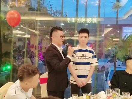 当我很正经的采访时,他很随意,当我很随意采访时,他变得很正经,来自潮南区峡山的特色祝福#潮汕婚礼 #汕头婚礼主持人金伟 #主持人金伟 #潮南区 #潮汕