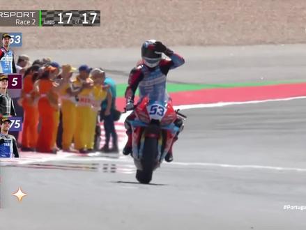 #张雪机车 #wsbk #小米汽车 #中国力量 #中国制造
张雪机车又又夺冠,继续创造历史神话 @张雪机车 @小米汽车 @张雪的机车 @雷军 @抖音汽车