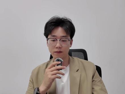 2025年陕西省普通高中学业水平考试 陕西学业水平 测试的合格标准:一般来说,各等级在全体考生中所占的比例为A级占30%,B级占40%,C级和D级占30%(其中D级控制在3%以内)。学业水平考试成绩为“C”、“D”等级的学生在校期间可以重复参加同一科目的学业水平考试,考试成绩按高的一次记录,但最高记录等级为“B”。
考试科目和内容
陕西省学业水平考试包括必修课程和选择性必修课程的内容。考试内容以国家普通高中课程方案和课程标准为依据,突出立德树人导向,注重对学科必备知识、关键能力、学科素养、核心价值的考查,着重考查学生独立思考和运用所学知识分析问题、解决问题的能力。#讲解 #学业水平考试 #考试 #加油 #知识科普