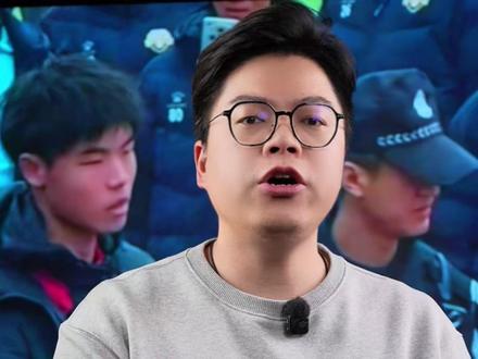 赛中拳击对手被禁赛三年! #足球的魅力 #何俊杰 #四川足协