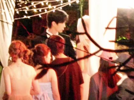 我要看婚礼😭#虞书欣 #双轨 #姜暮 #路透 #婚礼