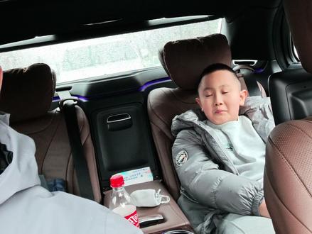 絮叨三天了 方圆五公里都知道了 #小孩迷惑行为 #雪饼猴 #长春动植物公园 #东门烤肠店@王铁柱(雪饼猴🐒)