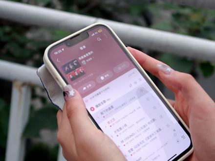 我九年追逐,你十年奔赴。
2023年夏天,我听着#剩下的盛夏 摘抄完了《黄桷树下的暗恋》,带着九年的执念,我来到了重庆。
#王俊凯 #TFBOYS #情感#肋骨鱼lgy