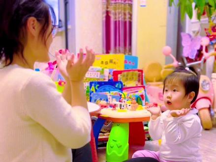 👧两岁宝宝推荐 :0-3岁早教儿歌、幼儿早教启蒙歌谣《夸奖宝宝》小朋友们学起来吧🤗👍
👩妈妈经验分享:和宝宝唱亲子互动儿歌,不仅能锻炼宝宝的语言表达力、节奏感,还能增进亲子感情哦。
#真实生活分享官 #真实生活分享 #亲子互动 #早教#儿歌@DOU+上热门 @抖音小助手
