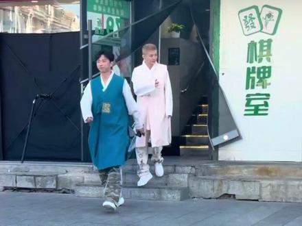 五哈来延吉拍摄了#路人视角 #五哈#综艺录制现场