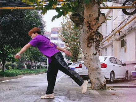 五大基础空翻的难度排名,也给初学者一个参考,示范小哥哥@炫阳特技《吴斌》 #炫阳极限特技 #空翻教学 #tricking