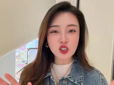 和好友一起在多闪解锁ai精灵的趣味玩法 #多闪app#小火人AI聊天#多闪