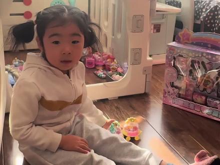 全网最小开箱博主的萌可开箱第二弹,大家新年快乐呀#萌娃开箱 #奇妙萌可 #玩具开箱 #流星萌可 #奇妙萌可之魔法钥匙