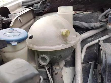 99%不知道的方法,不用任何工具更换冷却液,效果比修理厂还好 #汽车知识 #撸车日常 #汽车