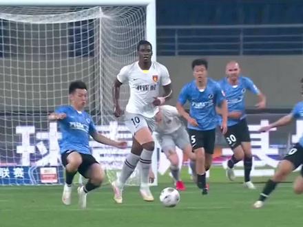 湘超永州队“空中堡垒”——46号谷文杰!