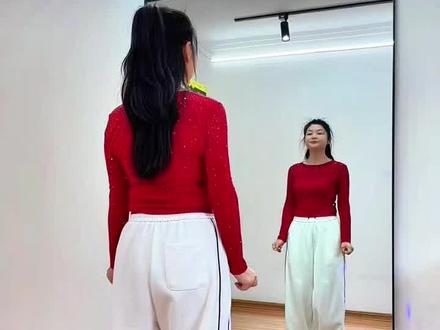 0.9倍速《爱情总会来》 #完整版 爱情总会来#慢动作 #广场舞 #零基础学舞蹈 #一学就会系列