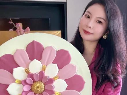 粘土画|宝相花开,富贵自来 2026年祝大家好运连连,平和有力量
#创意手工#宝相花#粘土#新春#年味