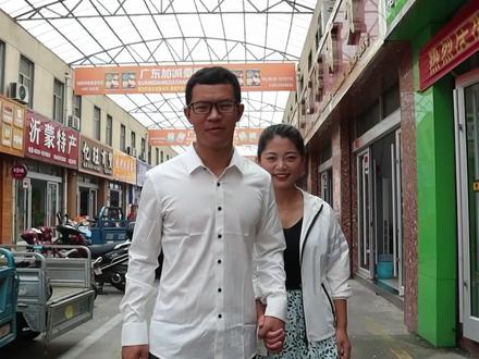 马上要结婚了,盼盼带我去山东买喜糖,一颗一颗精心挑选,都是我们喜欢的口味,不知大家喜欢不喜欢?#结婚 #喜糖