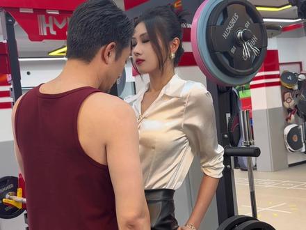 天天被调戏#短剧 #短剧花絮 #演员金美希 #幕后花絮