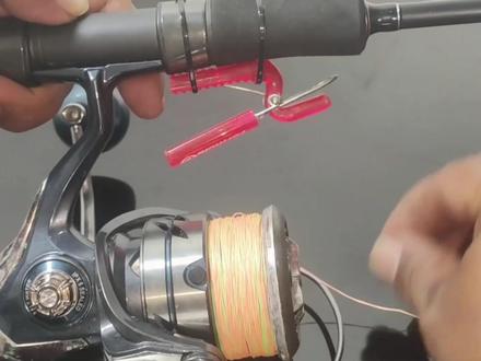 用牙刷做渔轮钩线器,不再需要再用手指钩了! 用牙刷做渔轮钩线器,不再需要再用手指钩了!#钓鱼工具 #钓鱼人就是这么疯狂