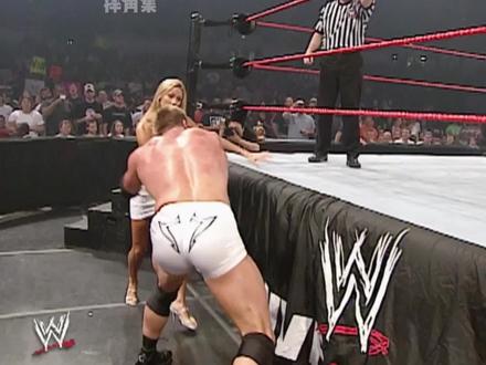 史黛西报复前男友,怎料惨被算计,受尽羞辱! #wwe #摔角