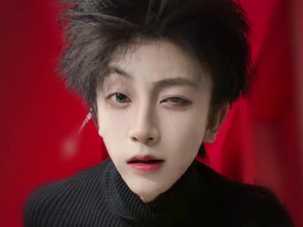 举起你左手~
#终冬摇 #琦少