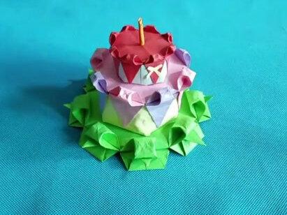 折纸生日蛋糕,祝你生日快乐#手工 #折纸 @抖音小助手