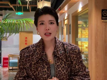 好形象的背后,是精力,财力.能力、审美、内涵,全是稀缺资源,所以,请体面收拾自己。#好好打扮自己 #爱自己