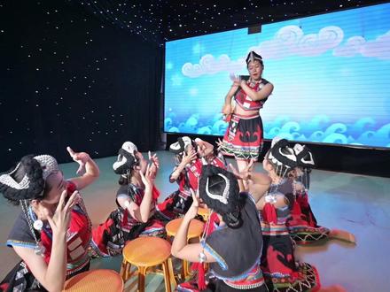 舞蹈《夏日里的滴滴调》 #舞台表演 #元阳梯田 @红河州歌舞团 @W王笑xx