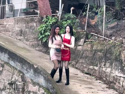 第一次去相亲,走的时候姑娘追出来送我一把蒜一根葱….这是什么意思?难道是她们这边的风俗习惯吗?#意想不到的结局