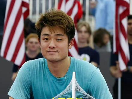 从输球爱哭的小男孩,成长为自信幽默的单打冠军,吴易昺,未来可期!