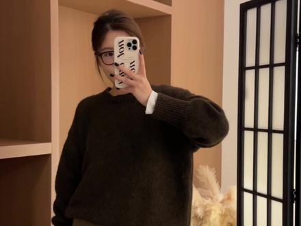 冬天的颜色
如果搭配没有灵感的时候 推荐大家试试同色系搭配 有点高级喔
#ootd穿搭 #穿出高级感