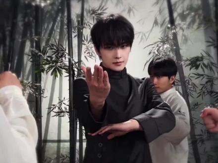 杨洋:不然你以为我凭什么在内娱长红十几年?#杨洋 #雨霖铃 #杨洋古装 #杨洋帅炸了 #杨洋军艺校草