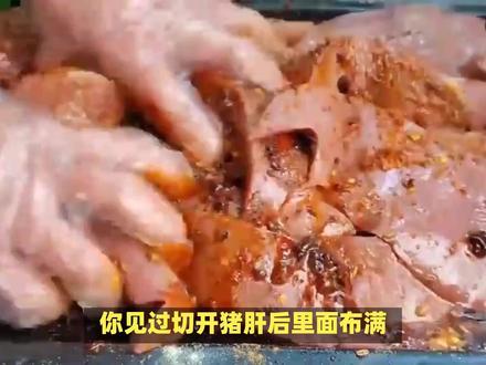 一场关于猪肝的荒诞剧为何刺痛了整座城?