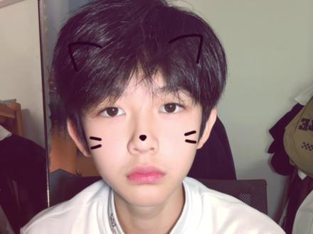 漂亮实在漂亮#抽象 #整活#暴龙兽 #有刘海也漂亮 #没刘海也漂亮