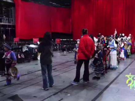 #周深春晚唱吉量 2026春晚揭秘|歌曲《吉量》:神骏踏歌 共乘长风完整版幕后周深cut🌟“中间我自己尝试加了一段比较偏原生态一点的吟唱,能够表达一个辽阔感,最后又跟大家一起叮当,就又收回一个可爱有生命力的状态。”“在一首歌中可以看到不同的表达方式、不同的状态、不同生命力、不同颜色不同形态的这样的一个神马。”“这首歌最开始还是按照儿童合唱来推的;我们觉得孩子们是祖国、未来的脊梁,他们是故事里的角色;有了故事里的角色后,我们就更需要一个述说者,我们又找了周深老师来试唱了一下,唱完之后我就觉得对了,感觉非常的适配。”#周深吉量 #周深把山海经神兽唱活了 #周深 #周深春晚后台路透