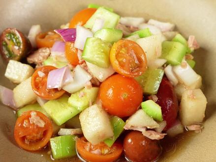 简单清爽的管理期食谱|金枪鱼果蔬油醋沙拉赶紧来试试吧🤤 #自己动手做美食好吃又营养 #抖音美食创作人 #金枪鱼果蔬沙拉 #沙拉 #油醋汁