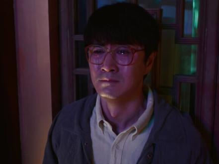 #周深献唱人之初主题曲 由#周深 献唱的电视剧《人之初》主题曲《等光来》MV正式上线,歌声里藏着前行的力量,每一句都直击人心!跟随旋律,提前感受故事的温度,静候启程~#电视剧人之初