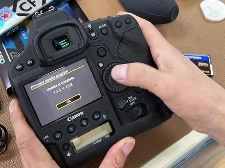 我们给山西老师购买的适马105F1.4和佳能1DX二代,进行固件版本升级,感谢信任与支持🤝🤝🙏🙏🌹🌹🌹🌹🌹🌹🌹#微距摄影 #单反相机 #电子产品 #摄影器材 #摄影摄像 #镜头