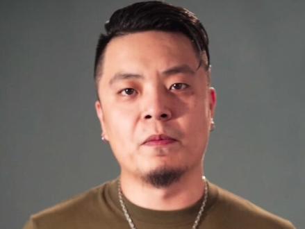 皮肤黑到底怎么穿?这个视频告诉你。#穿搭 #黑皮肤 #抖音618年中好物大赏 #男士 @抖音小助手